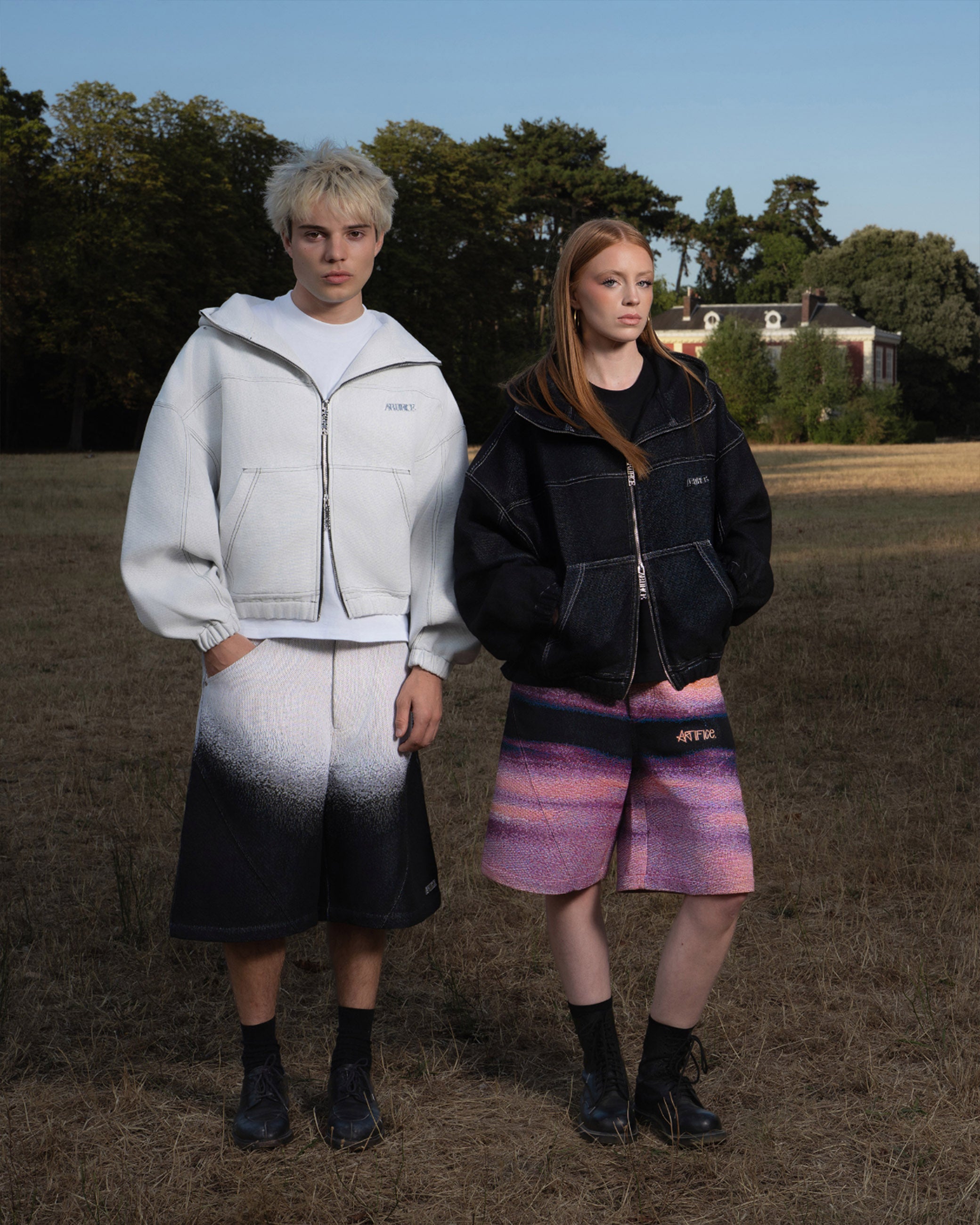 Dissolve gradient tapestry Short