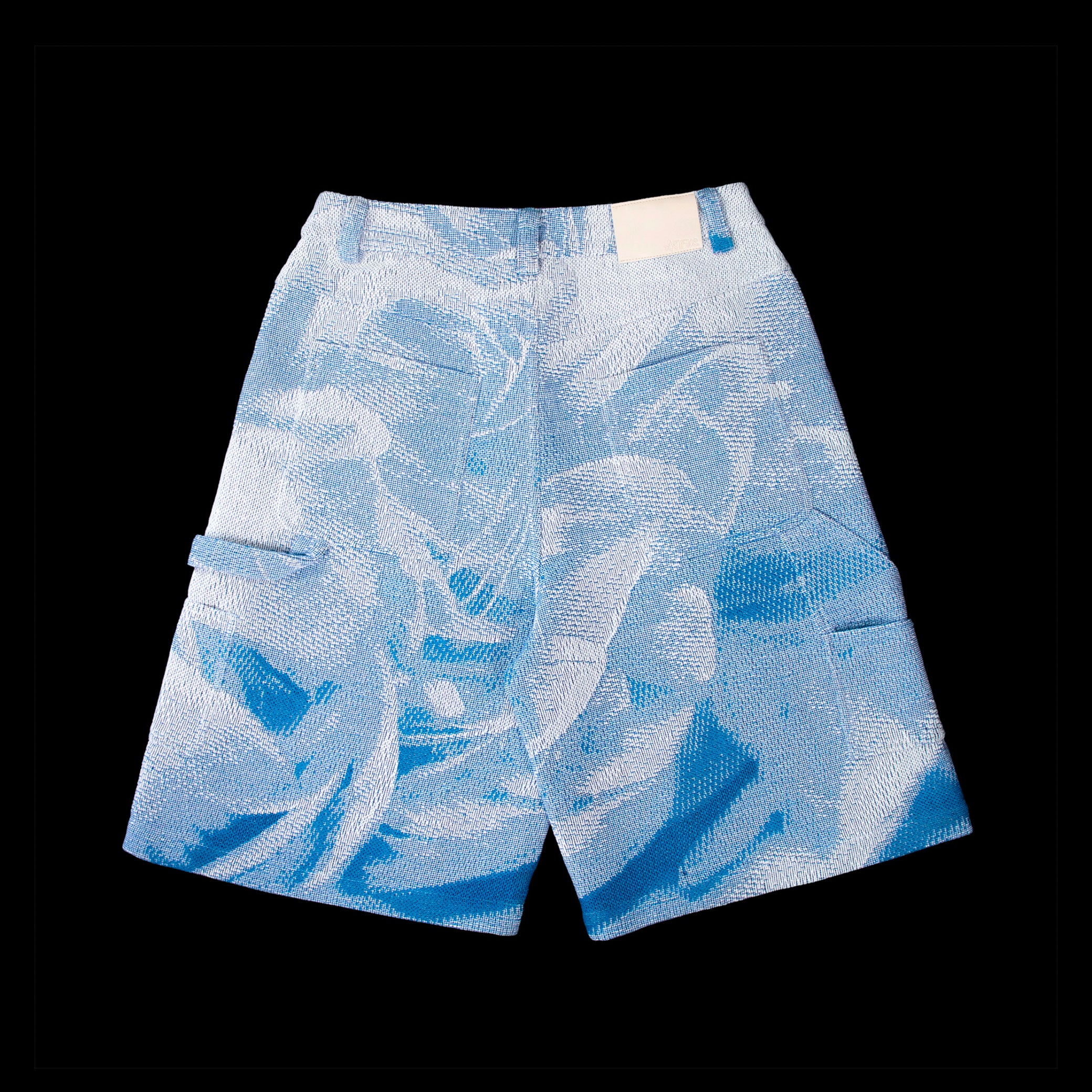 Sky bloom cargo tapestry short