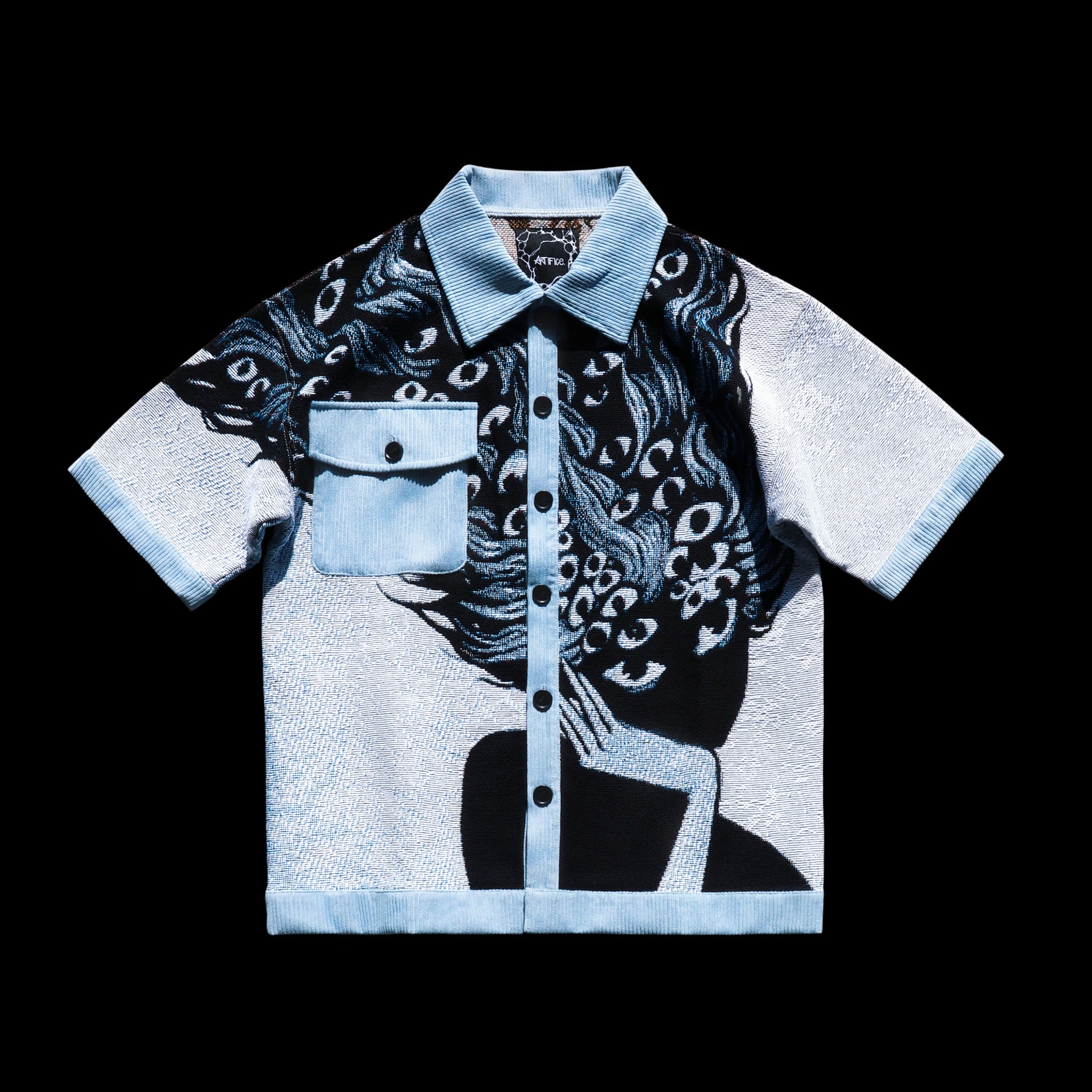 Vespera tee
