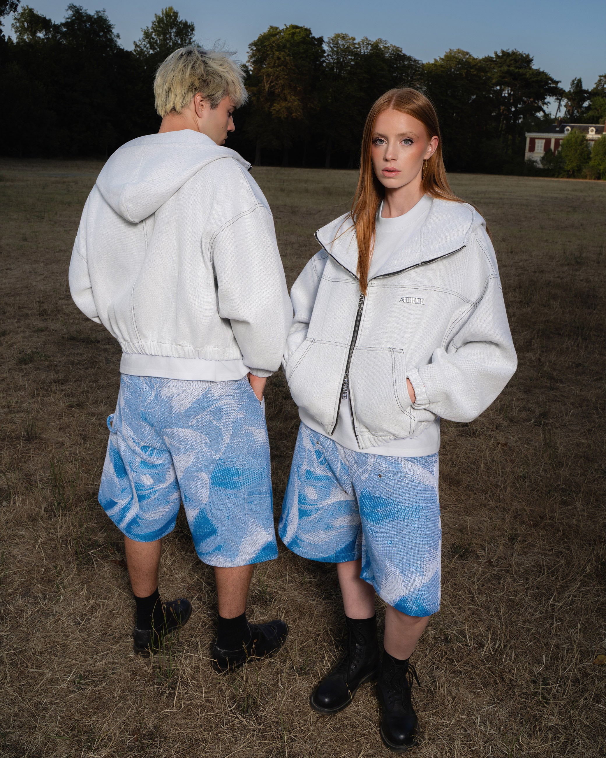 Sky bloom cargo tapestry short