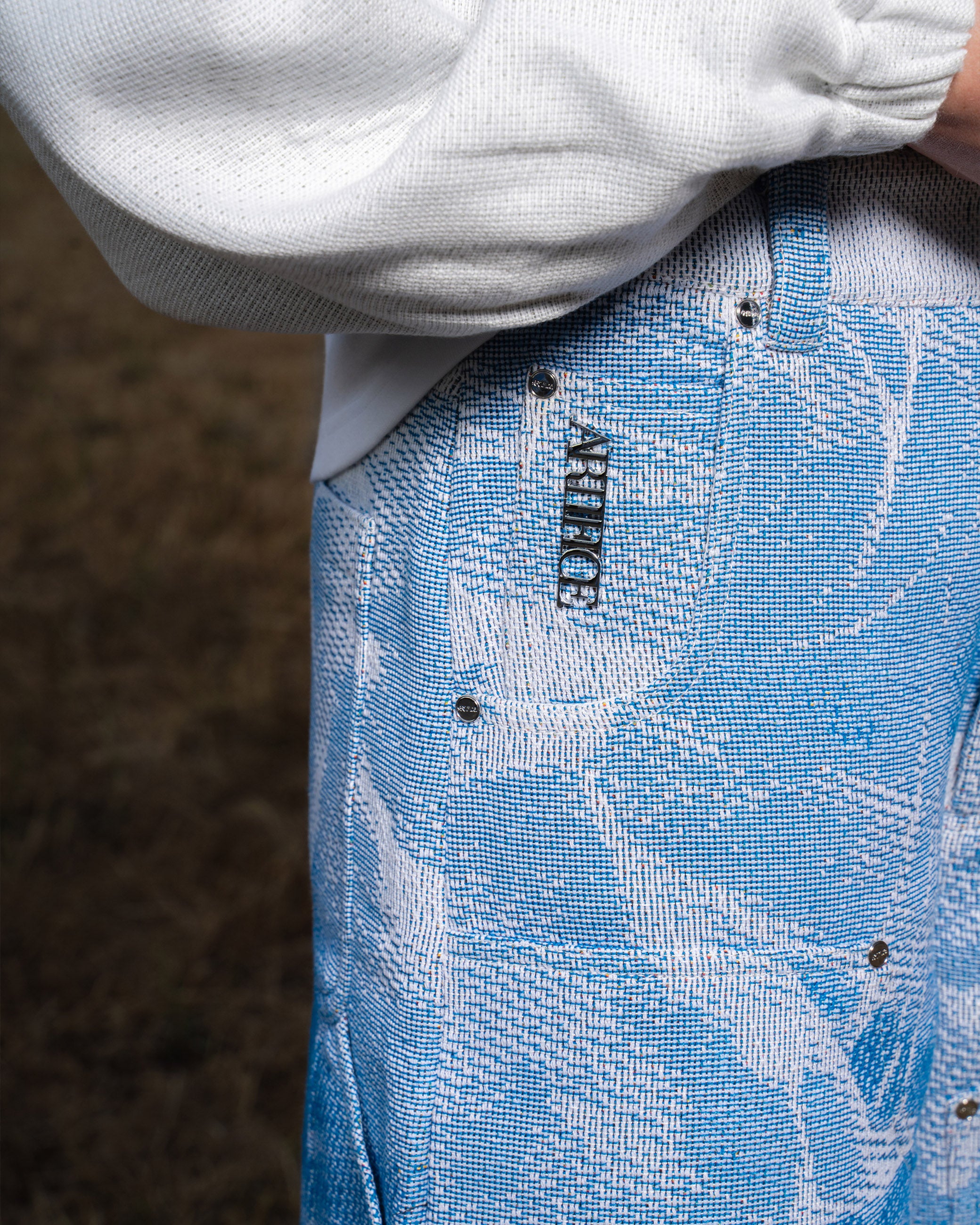 Sky bloom cargo tapestry short